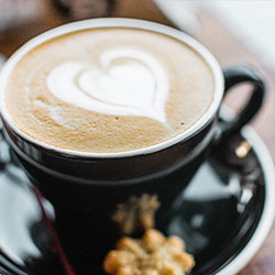 从2016到2017的进化——海角网址与品牌合作——内容生态价值链